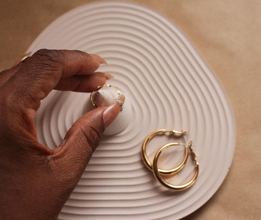 The Zen Tray & Ring Stand Set